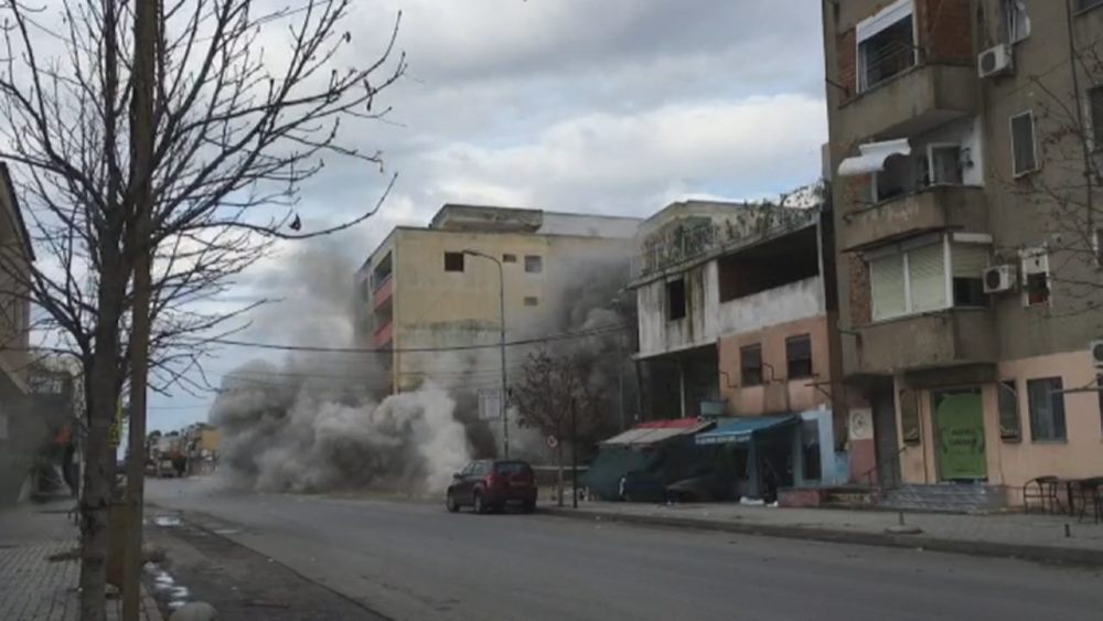 Shembet pallati ne Durres, demtohen banesat e nje pallati prane